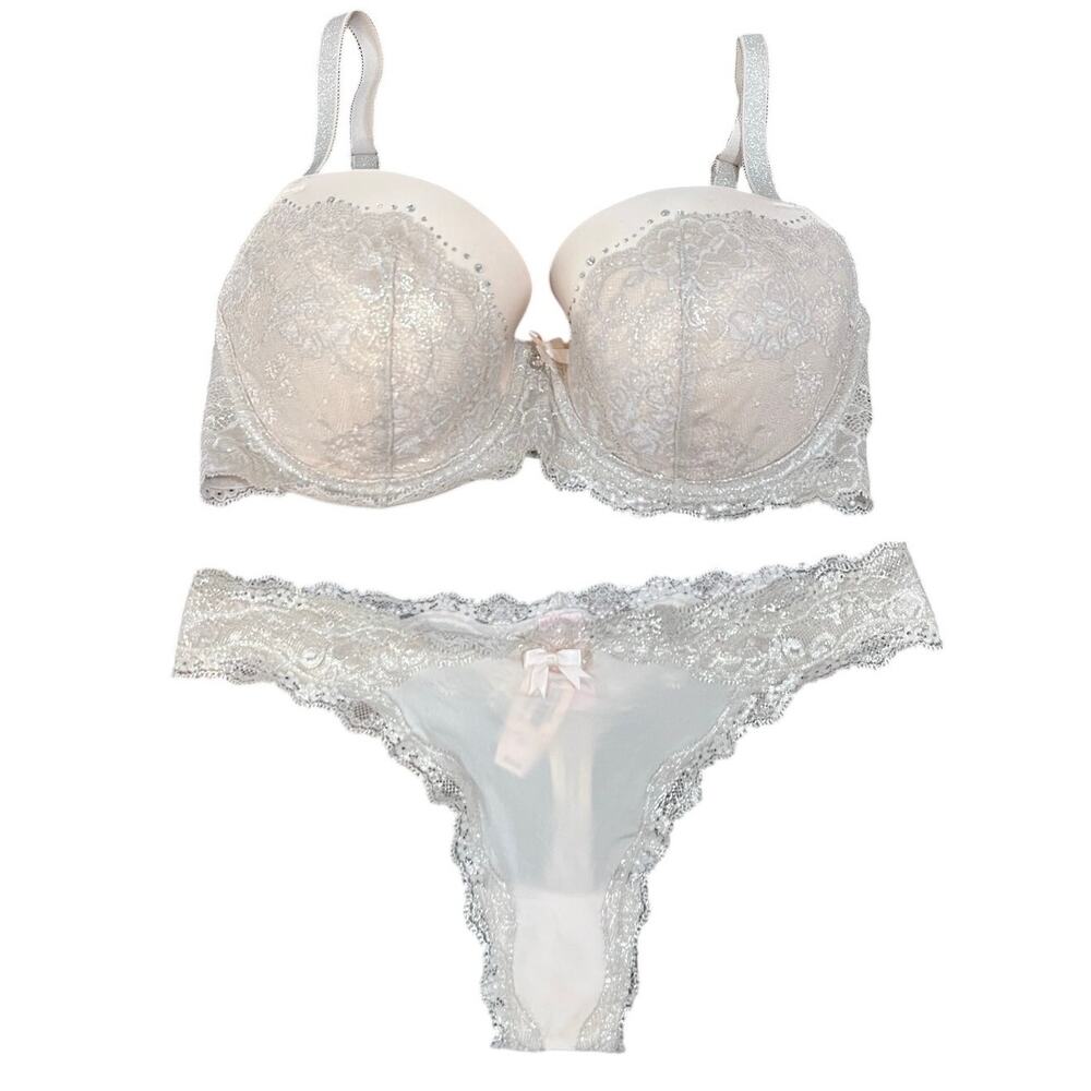 Victoria's Secret NWT Dream Angels Lace Bra and Panty Set Ivory Shimmer 32DDD/S